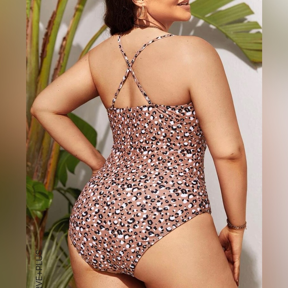 SHEIN plus size curvy cheetah print swimsuit